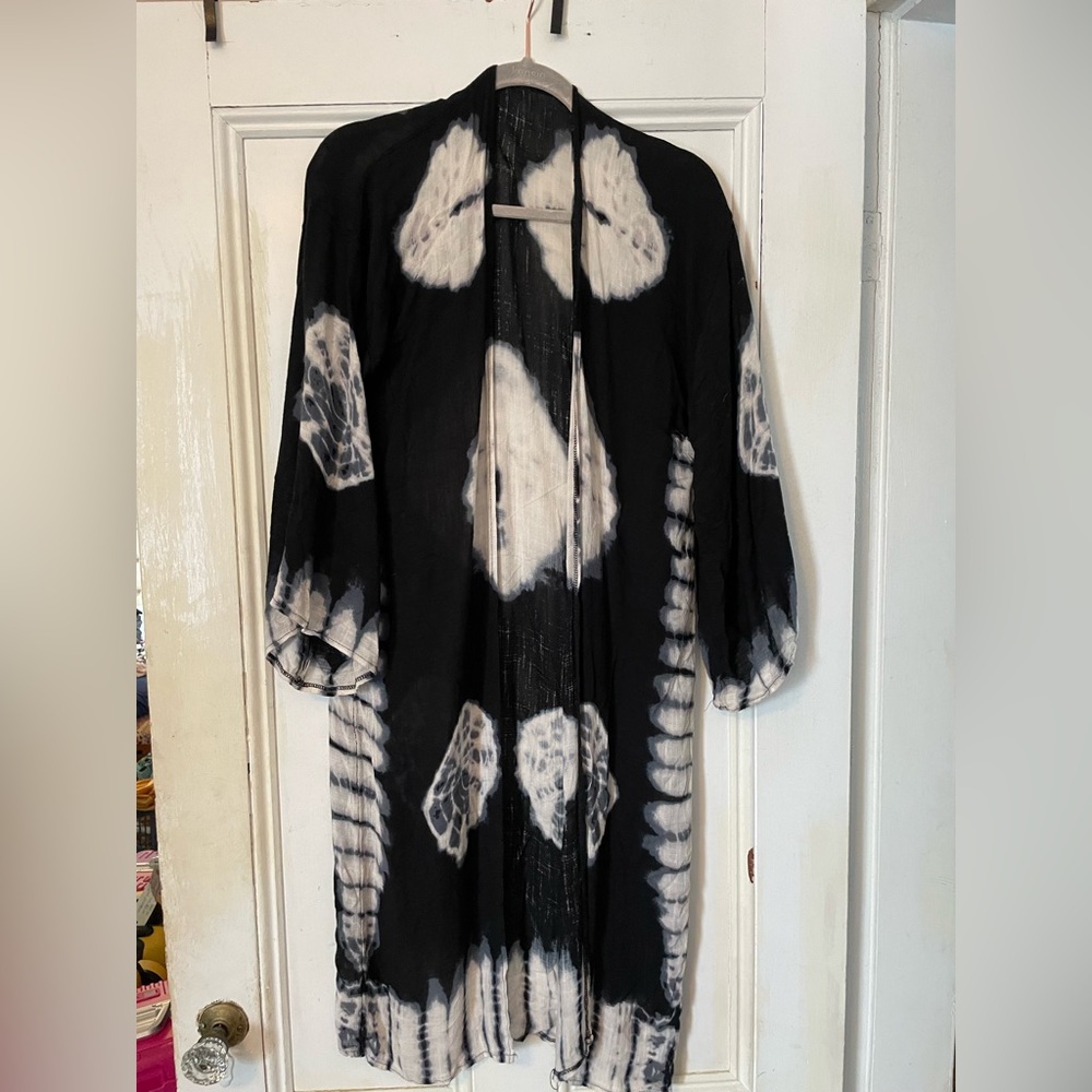 Black and White Tie-Dye Kimono